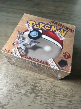 Pokemon 1999 Sealed 1st Edition Unopened Fossil Novelty Booster Box.